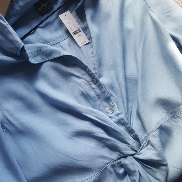 Blue Hi-Lo Twist Chambray Shirt - Picture 3 of 5